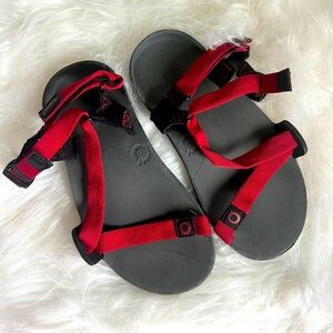 Xero kids size 2 barefoot sandal, red barely worn great for feet HARD TO FIND